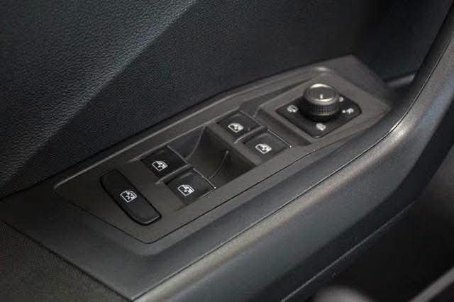 Volkswagen T-Roc 1.5 TSI Style - image 17