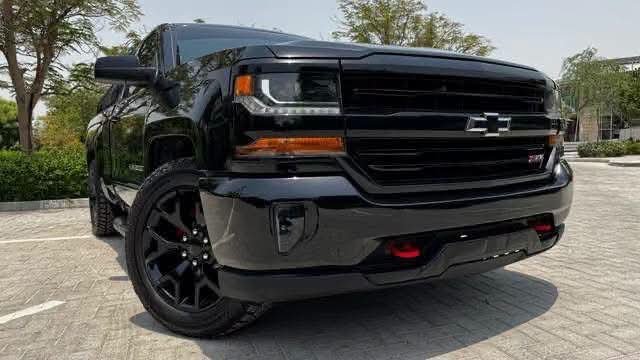 Chevrolet Silverado Z71 Night - image 8