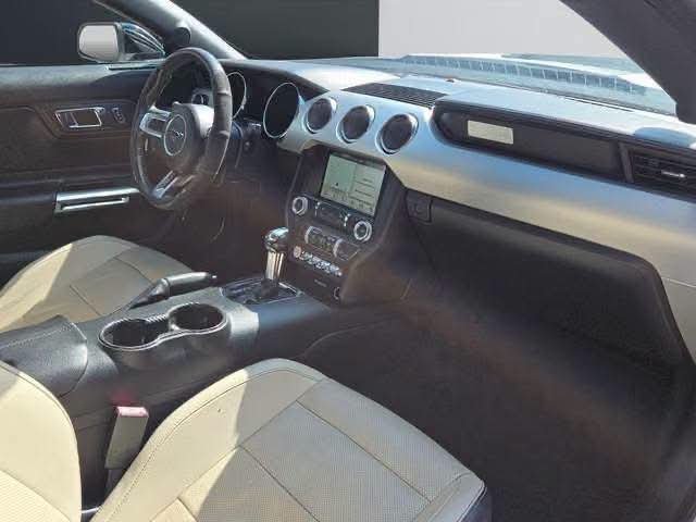 Ford Mustang 5.0 V8 GT - image 12