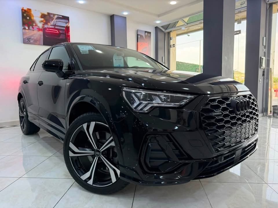 AUDI Q3 QUATTRO BLACK EDITION | 150 CH | ESSENCE | S TRONIC AUTOMATIQUE - image 4