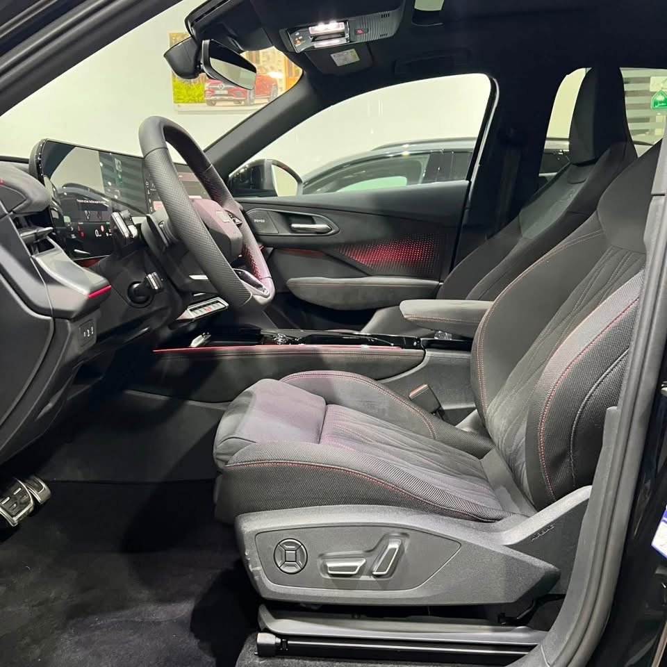Audi Q3 S line - image 10