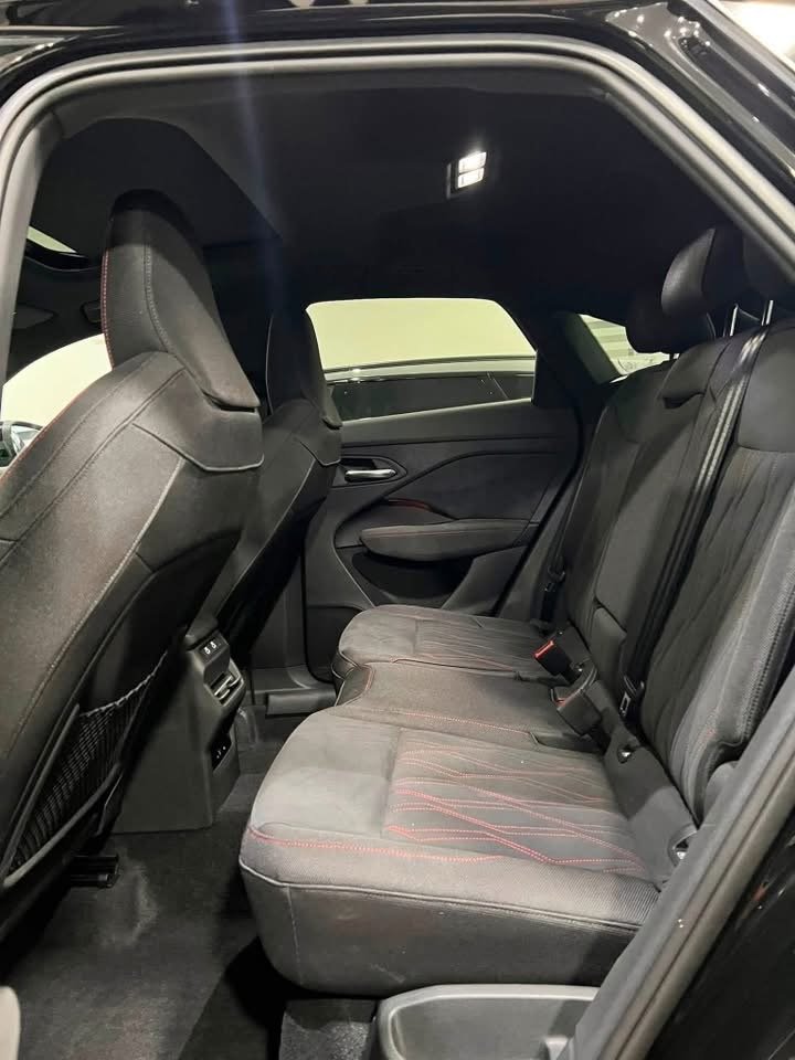 Audi Q3 S line - image 13