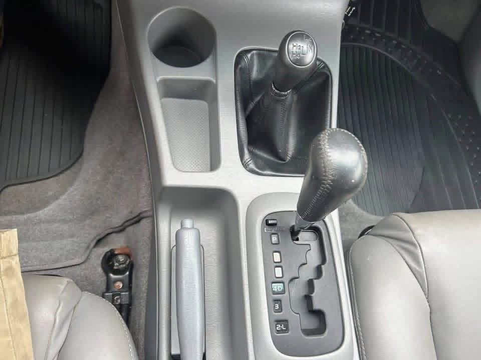 Toyota Hilux 3.0 D-4D - image 19