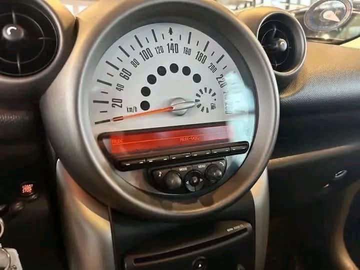 MINI Cooper Countryman 1.6D ALL4 - image 18