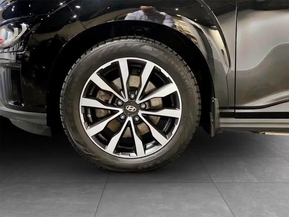 Hyundai KONA Premium LR - image 8