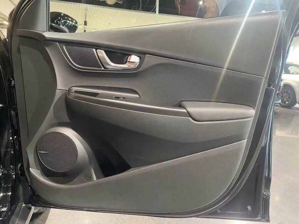 Hyundai KONA Premium LR - image 13