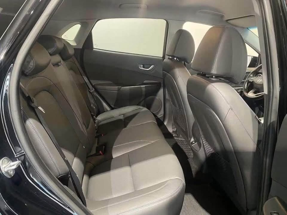 Hyundai KONA Premium LR - image 11