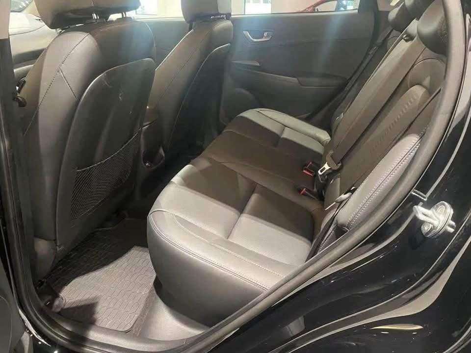 Hyundai KONA Premium LR - image 14