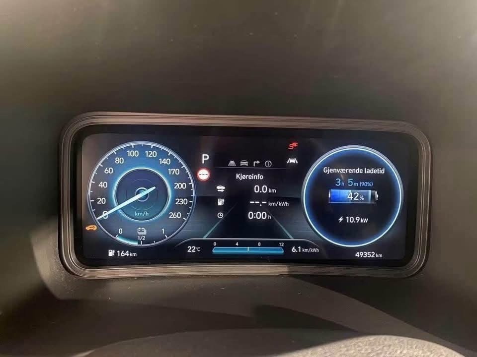 Hyundai KONA Premium LR - image 26
