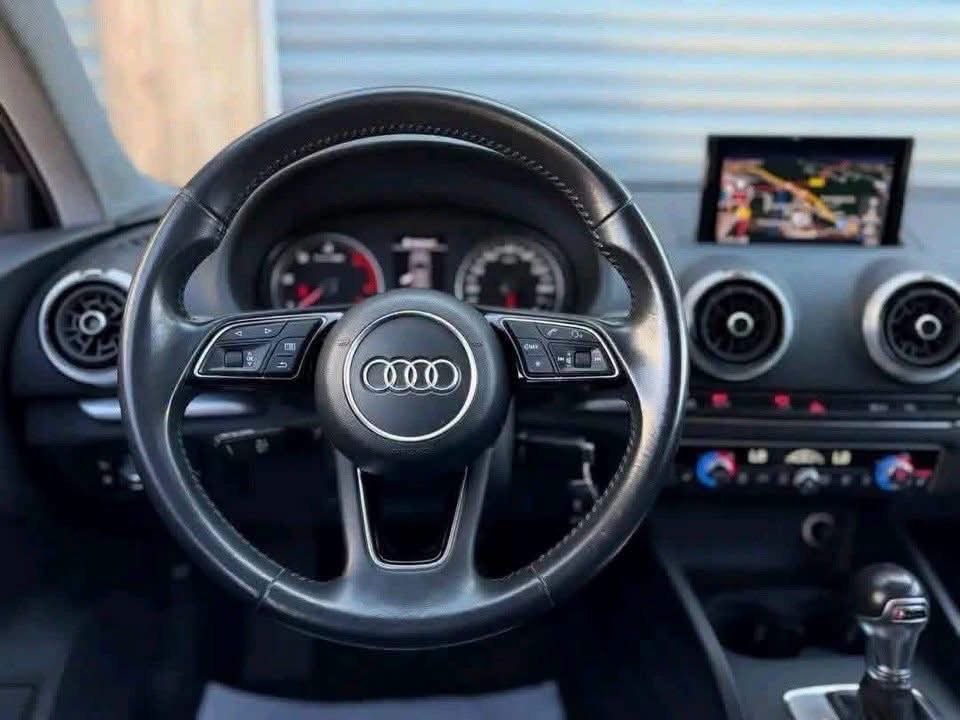 Audi A3 Sportback S-Line S-Tronic - image 13