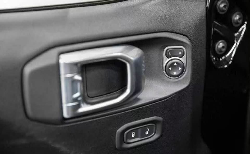 Jeep Gladiator V6 3.6 Pentastar 4x4 – Willys - image 18