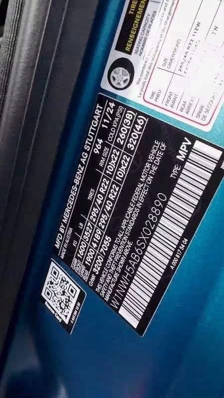 Mercedes-AMG G 63 MANUFAKTUR Hyper Blue Magno - image 4