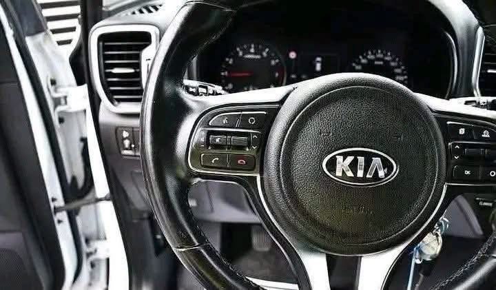 Kia Sportage 1.6 GDI 2WD Vision - image 7
