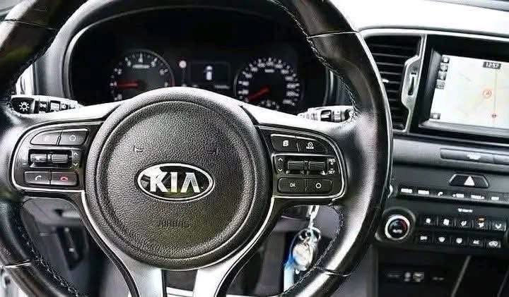 Kia Sportage 1.6 GDI 2WD Vision - image 9