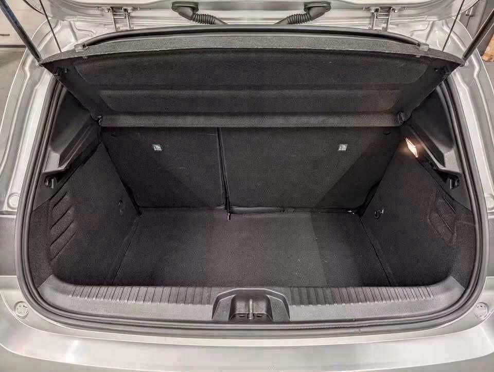 Renault Clio Intens - image 18
