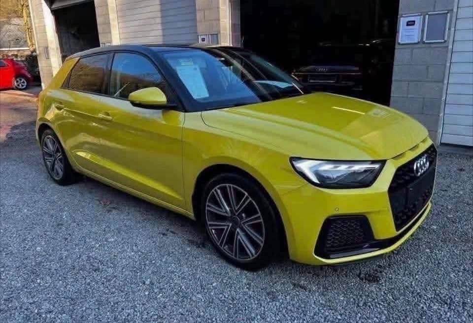 Audi A1 Sportback 2.5 TFSI Amarelo - image 4