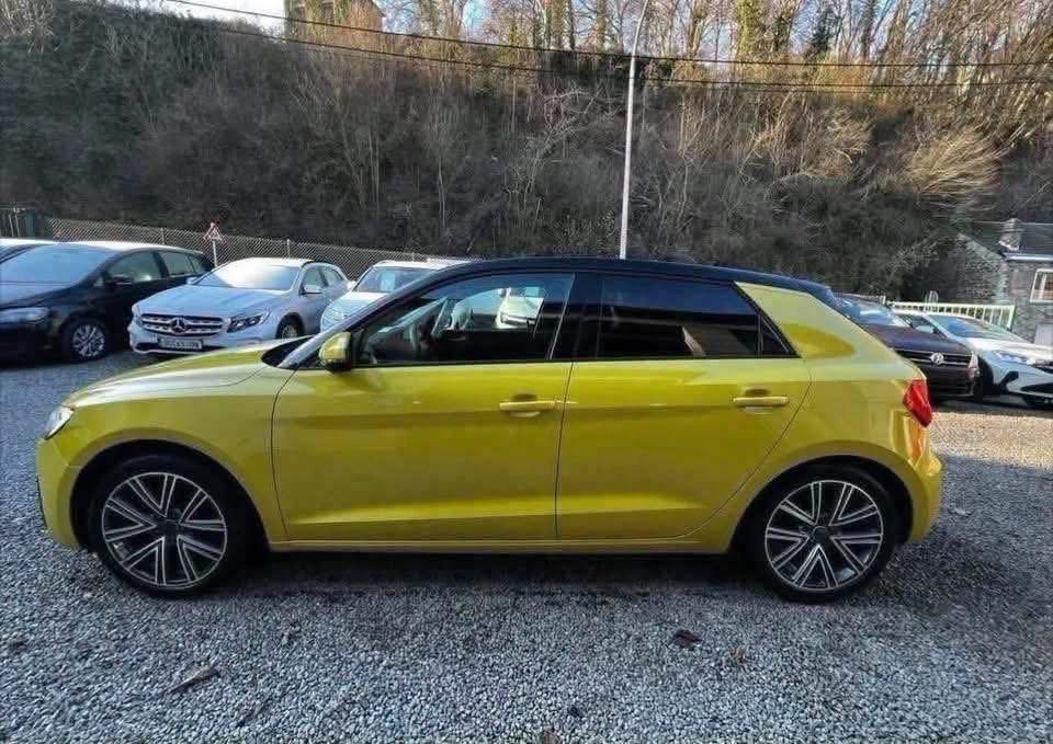 Audi A1 Sportback 2.5 TFSI Amarelo - image 6
