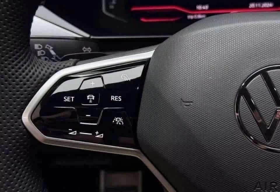 Volkswagen Arteon R-Line - image 10