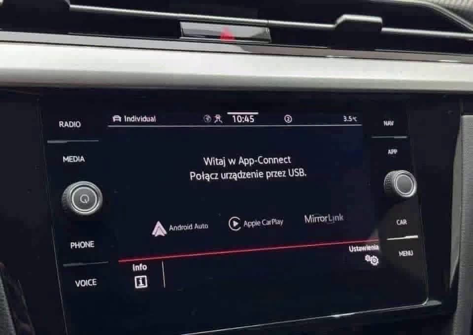 Volkswagen Arteon R-Line - image 25