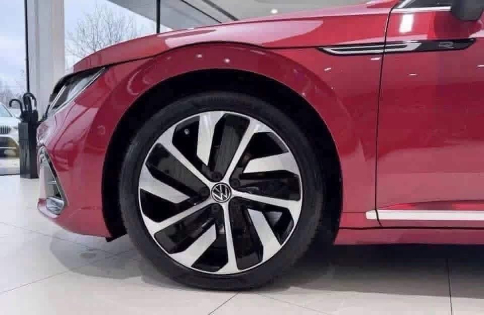 Volkswagen Arteon R-Line - image 34