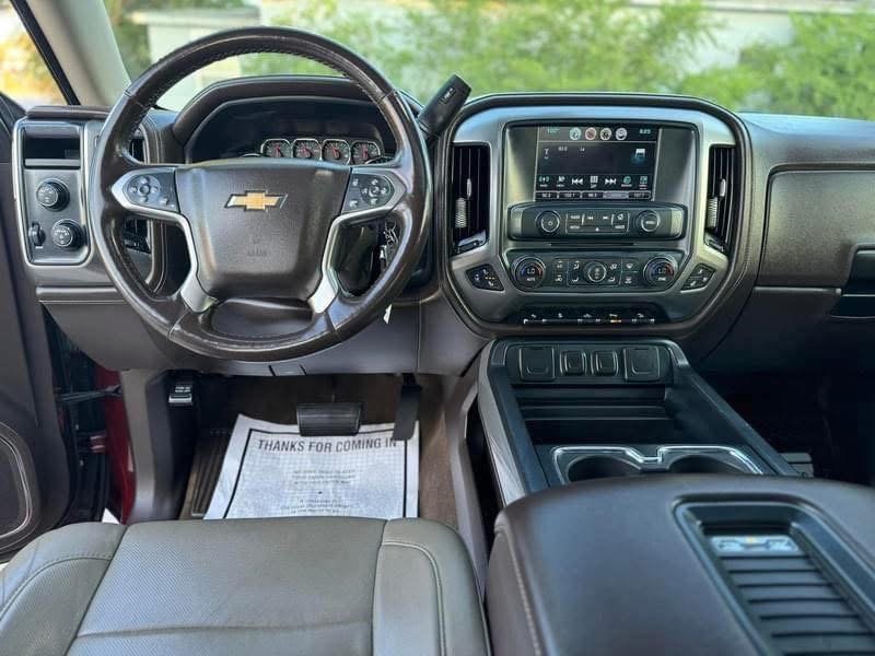 Chevrolet Silverado 1500 Z71 4x4 Crew Cab - image 6