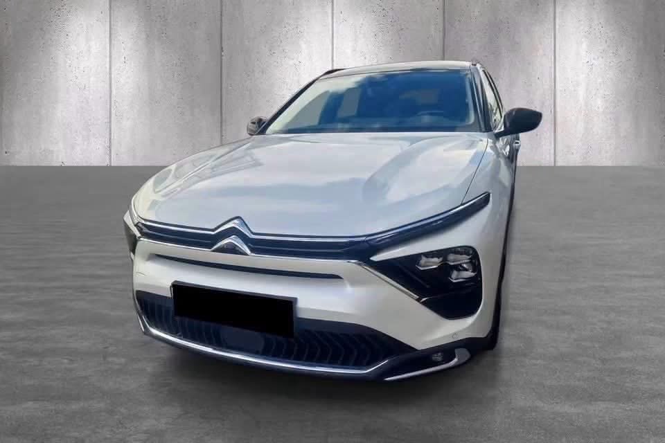 Citroën C5 X Hybride Rechargeable 225 Shine - image 10