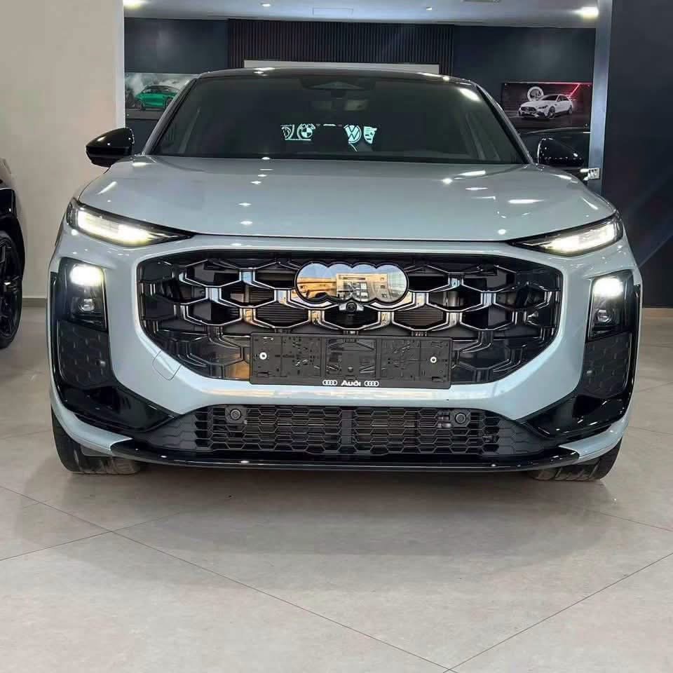 Audi Q3 Quattro S Line - image 2