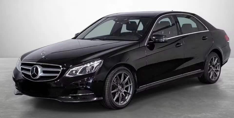 Mercedes-Benz E 220 CDI Avantgarde - image 5