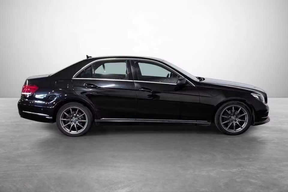 Mercedes-Benz E 220 CDI Avantgarde - image 10