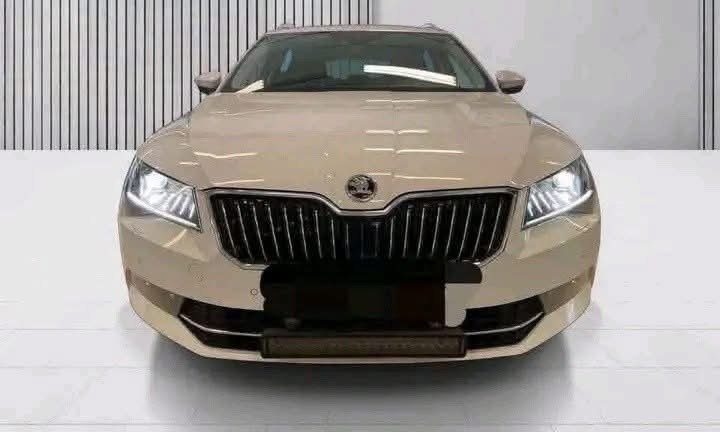 Škoda Superb L&K 2.0 TDI 190 ch 4x4 - image 2