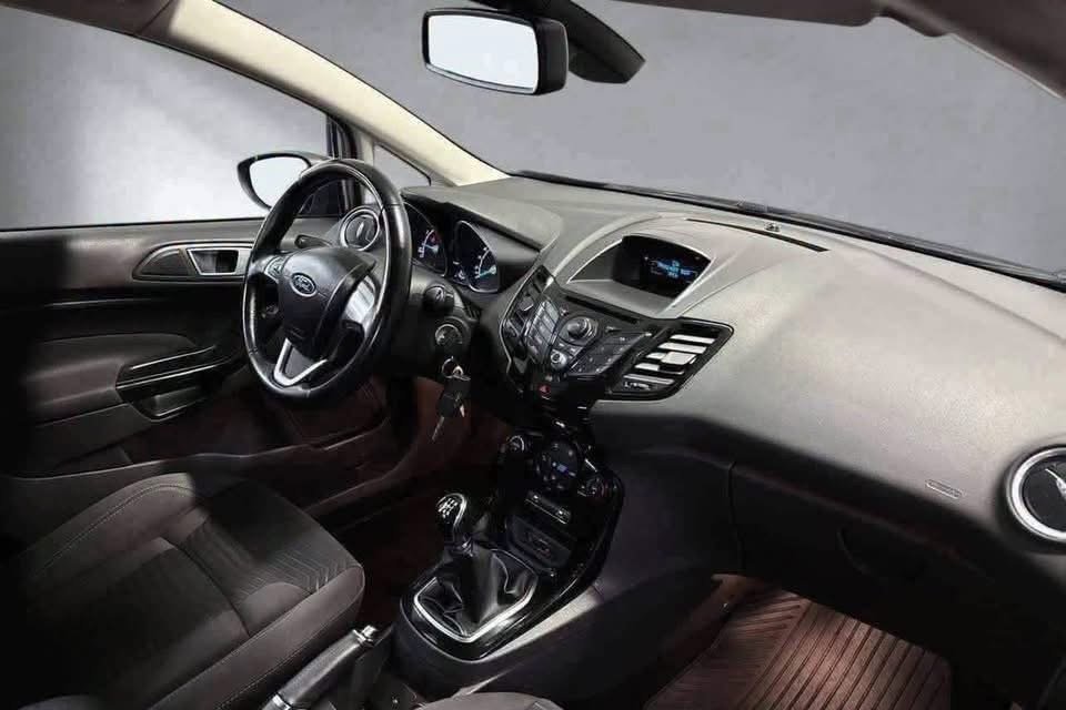 Ford Fiesta 1.0 - image 11