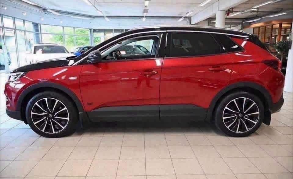 Opel Grandland X Ultimate Hybrid 4x4 - image 4