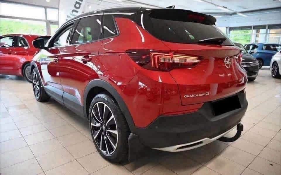 Opel Grandland X Ultimate Hybrid 4x4 - image 9